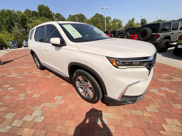Used 2025 Honda Pilot SUV