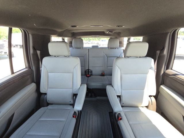 2022 Chevrolet Suburban Z71:43183B