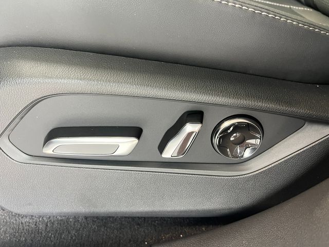 2026 Acura RDX Technology Package - Solar Silver Metallic exterior view 12