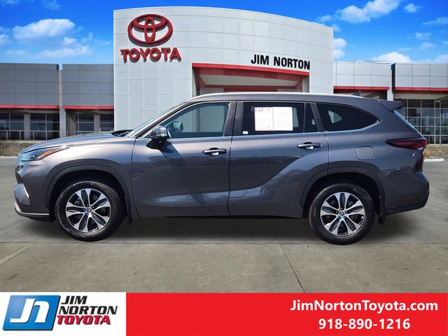 Used 2025 Toyota Highlander SUV