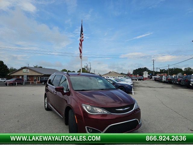 Velvet Red Pearlcoat 2018 Chrysler Pacifica Minivan Front-Wheel Drive 9-Speed Automatic
