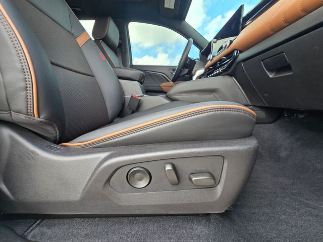 2025 GMC Canyon AT4:44963A