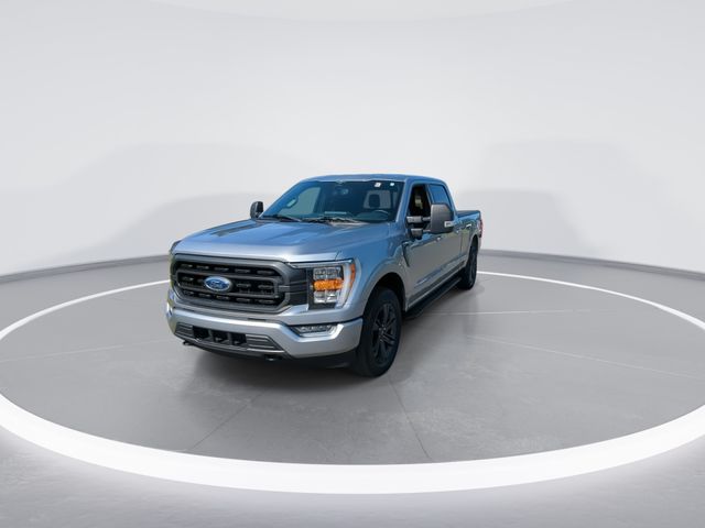 Used 2023 Silver Ford XLT image 3