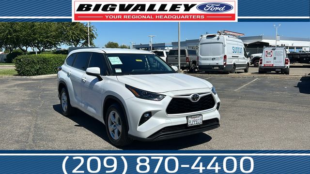 Pearl 2024 Toyota Highlander LE FWD SUV / Crossover Front-Wheel Drive 8-Speed Automatic
