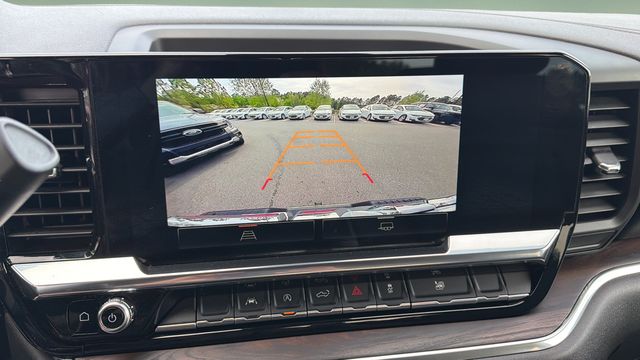 Used 2025 Silver GMC SLT image 26