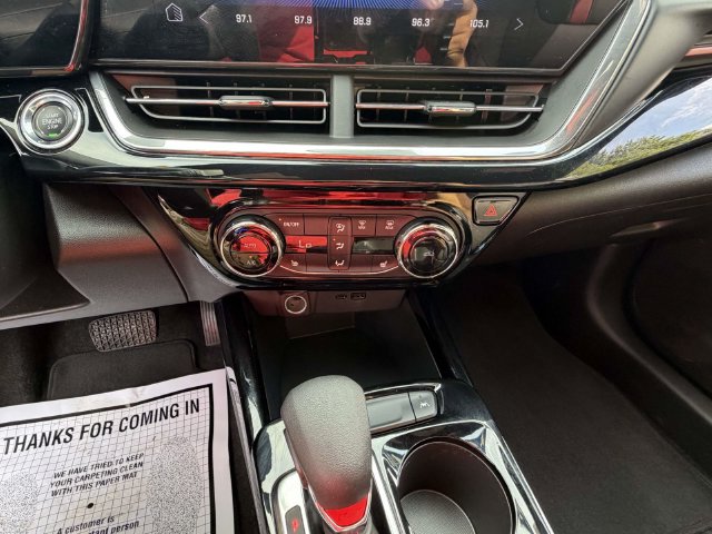 Used 2024 Chevrolet Trax SUV
