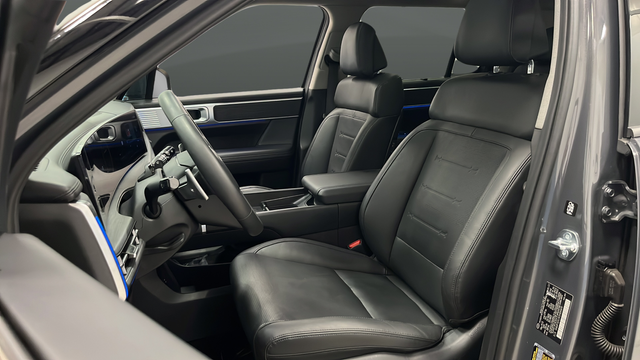 Used 2025 Ecotronic Gray Hyundai Limited image 9