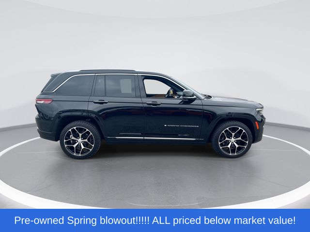 Used 2022 Diamond Black Jeep Summit Reserve image 9