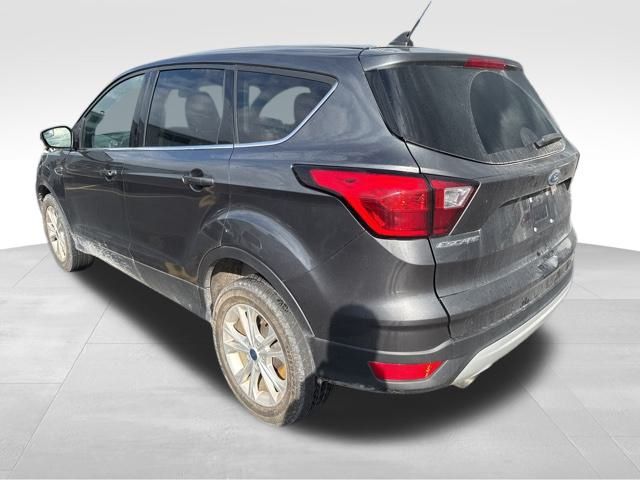 2019 Ford Escape SE photo