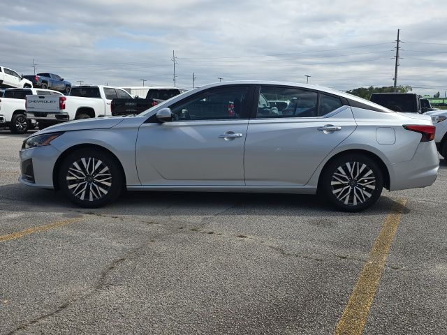 Photo of 2024 Nissan Altima 2.5 SV in Dallas, GA - 2,  2024 Nissan Altima 2.5 SV:B01923