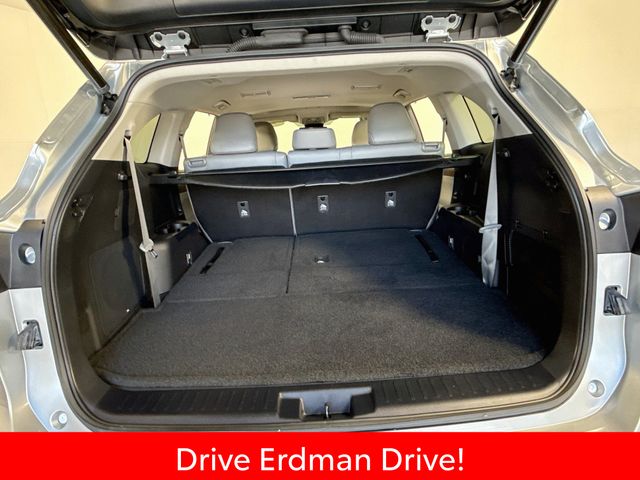 Used 2023 Toyota Highlander SUV