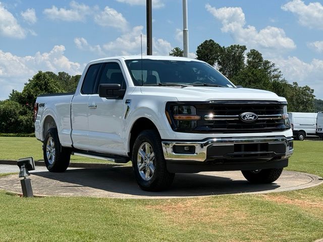 Oxford White 2025 Ford F-150 Pickup Truck Four-Wheel Drive Automatic