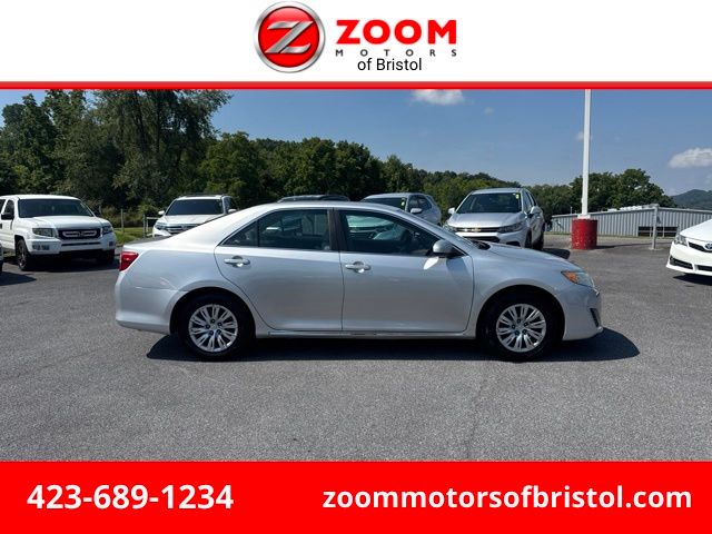 Classic Silver Metallic 2013 Toyota Camry Sedan Front-Wheel Drive 6-Speed Automatic
