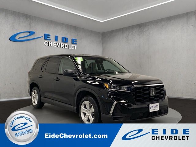 2023 Honda Pilot LX AWD