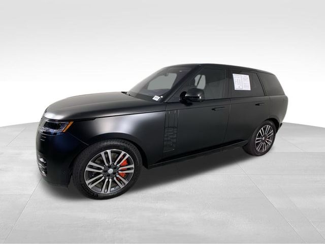 2023 Land Rover Range Rover SE 3