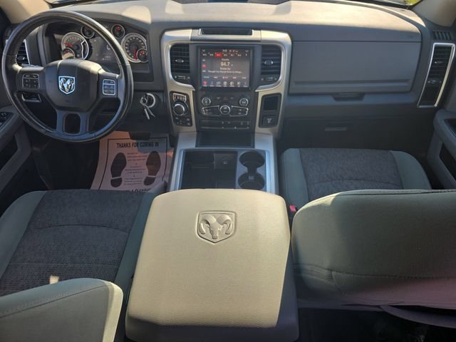 Used 2015 True Blue Pearlcoat Ram Big Horn image 10
