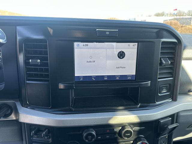 Used 2025 Blue Ford XLT image 14