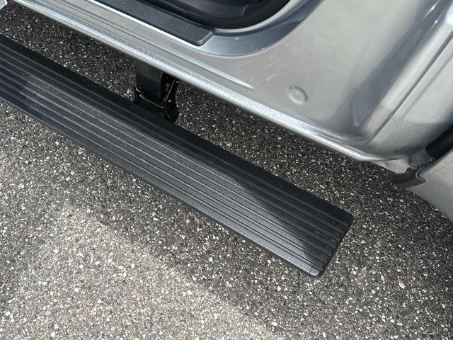 2025 Toyota Tacoma Limited - Photo 12