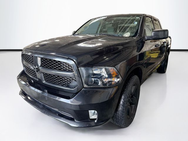 Brilliant Black Crystal Pearlcoat 2015 RAM 1500 Pickup Truck Four-Wheel Drive 8-Speed Automatic