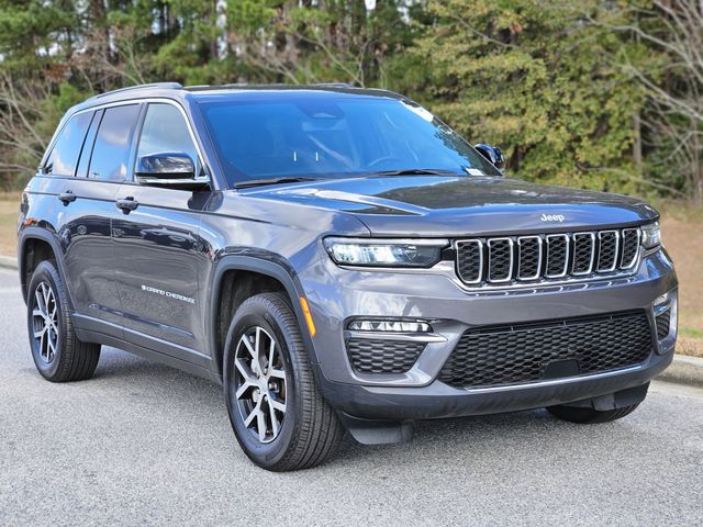 2024 Jeep Grand Cherokee Limited's photo