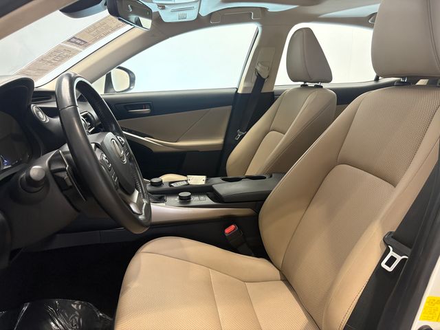 Used 2017  Lexus 300 image 12