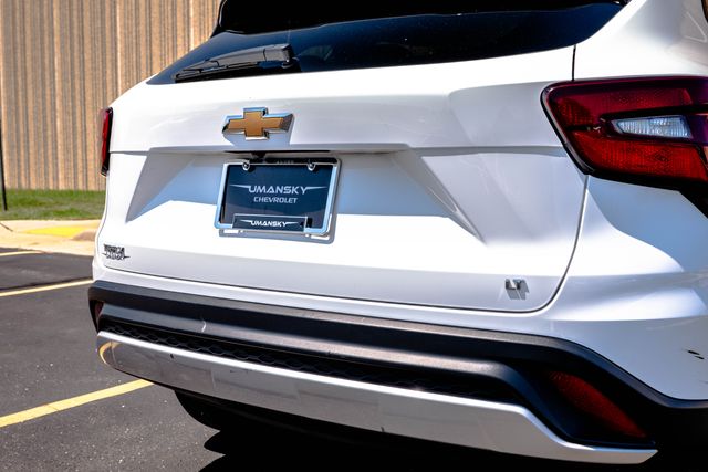 Used 2024 Chevrolet Trax SUV