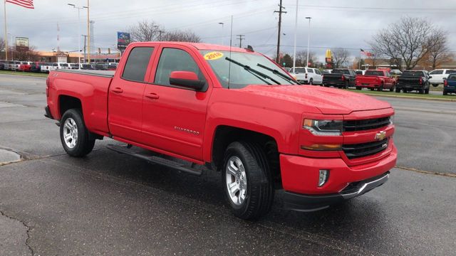 2018 Chevrolet Silverado 1500 LT 2