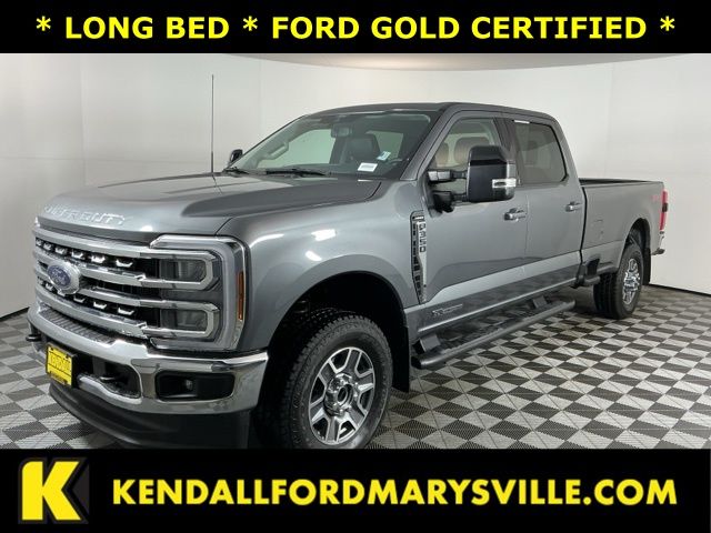 Gray 2025 Ford F-350 Super Duty Lariat Crew Cab 4WD Pickup Truck Four-Wheel Drive Automatic