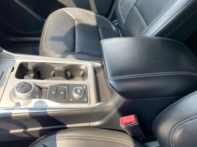 2021 Ford Explorer XLT - White Metallic exterior view 19