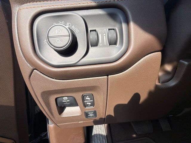 2025 Ram 1500 Limited Longhorn Crew Cab 4x4 5'7" Box