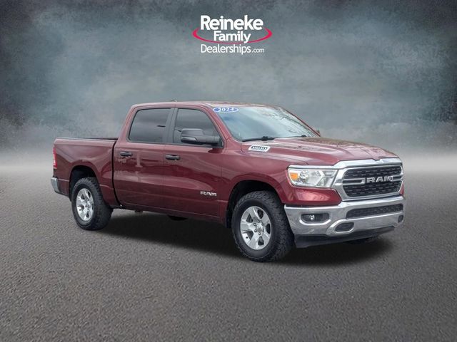 View vehicle photo 3