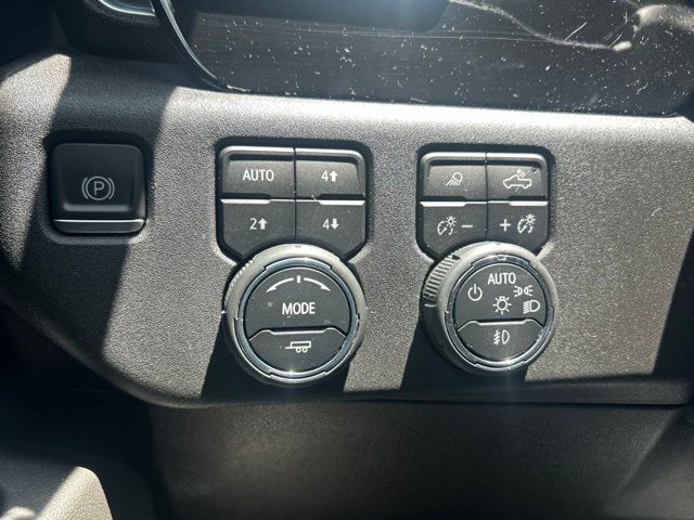 Used 2022 Blue Chevrolet RST image 14