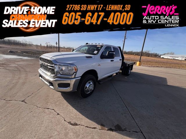 2024 RAM 3500 Chassis Tradesman Crew Cab LB DRW 4WD