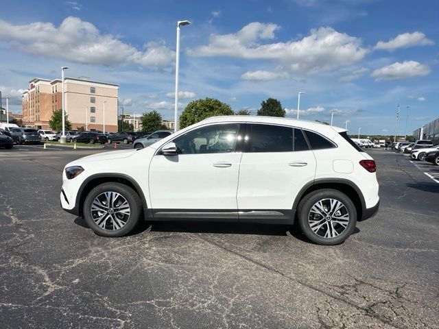 New 2026 White Mercedes-Benz GLA 250 image 7
