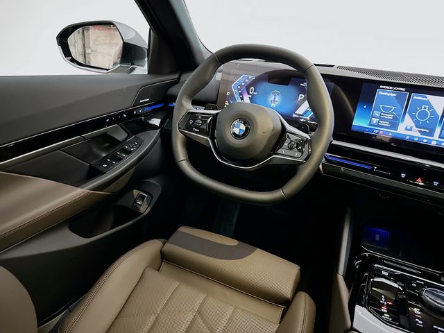 2025 BMW 5 Series 530i xDrive 24