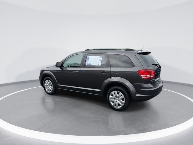 Used 2018 Gray Dodge SE image 6