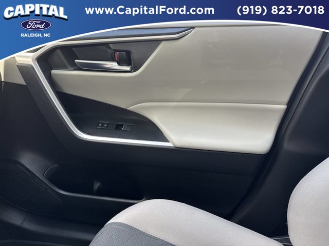 Used 2023 White Toyota XLE image 29