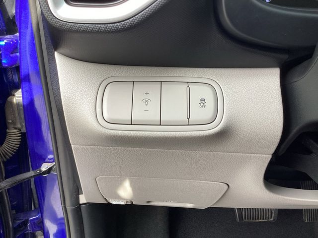 Used Car 2025 Hyundai Venue  Sel For Sale Under $20,000 In San Antonio, Texas
