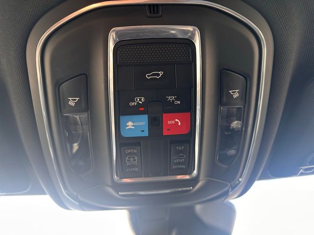 2023 Jeep Grand Cherokee Altitude 4x4