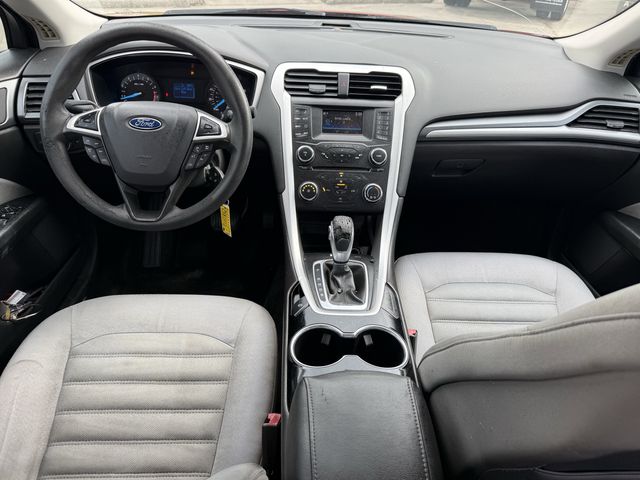 2015 Ford Fusion S - 11