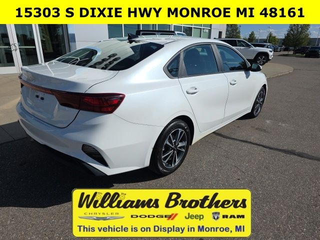 2023 Kia Forte LXS - Snow White Pearl exterior view 5