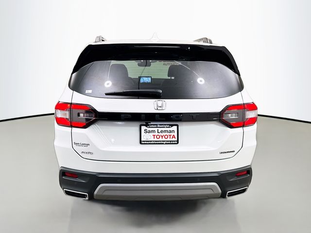 View vehicle photo 6