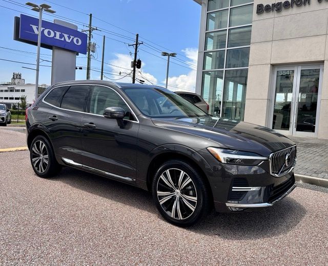 Platinum Gray Metallic 2023 Volvo XC60 SUV / Crossover Front-Wheel Drive Automatic