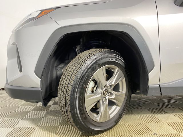 2024 Toyota RAV4 XLE photo