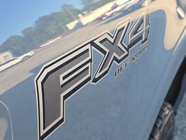 2023 Ford F-150 Platinum:168824A