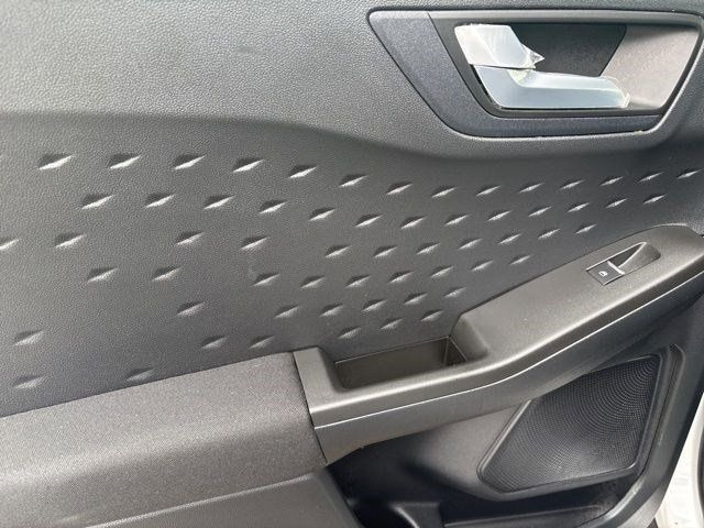2020 Ford Escape SE photo