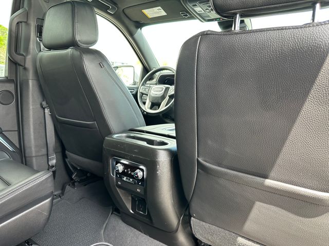 2023 GMC Yukon Denali photo