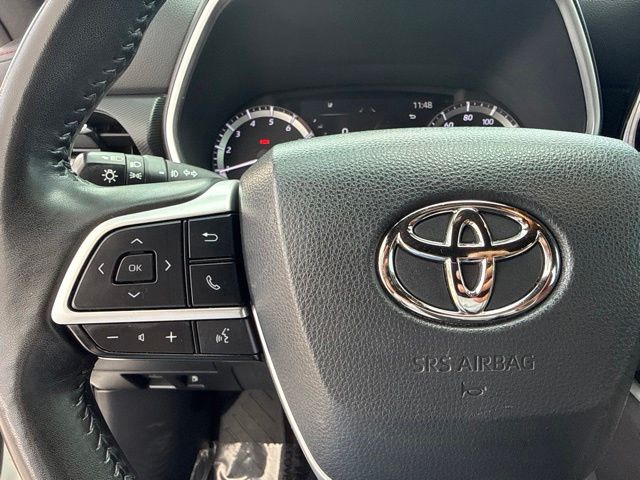 Used 2023 Toyota Highlander SUV