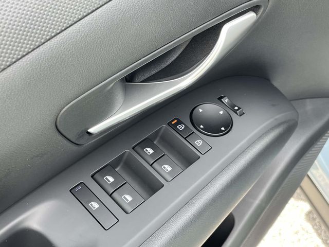 Used 2025 Blue Hyundai SEL image 16