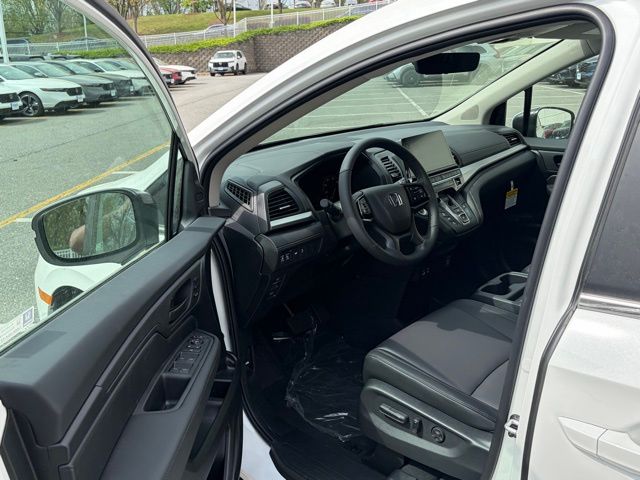 new 2026 Honda Odyssey car, priced at $43,833